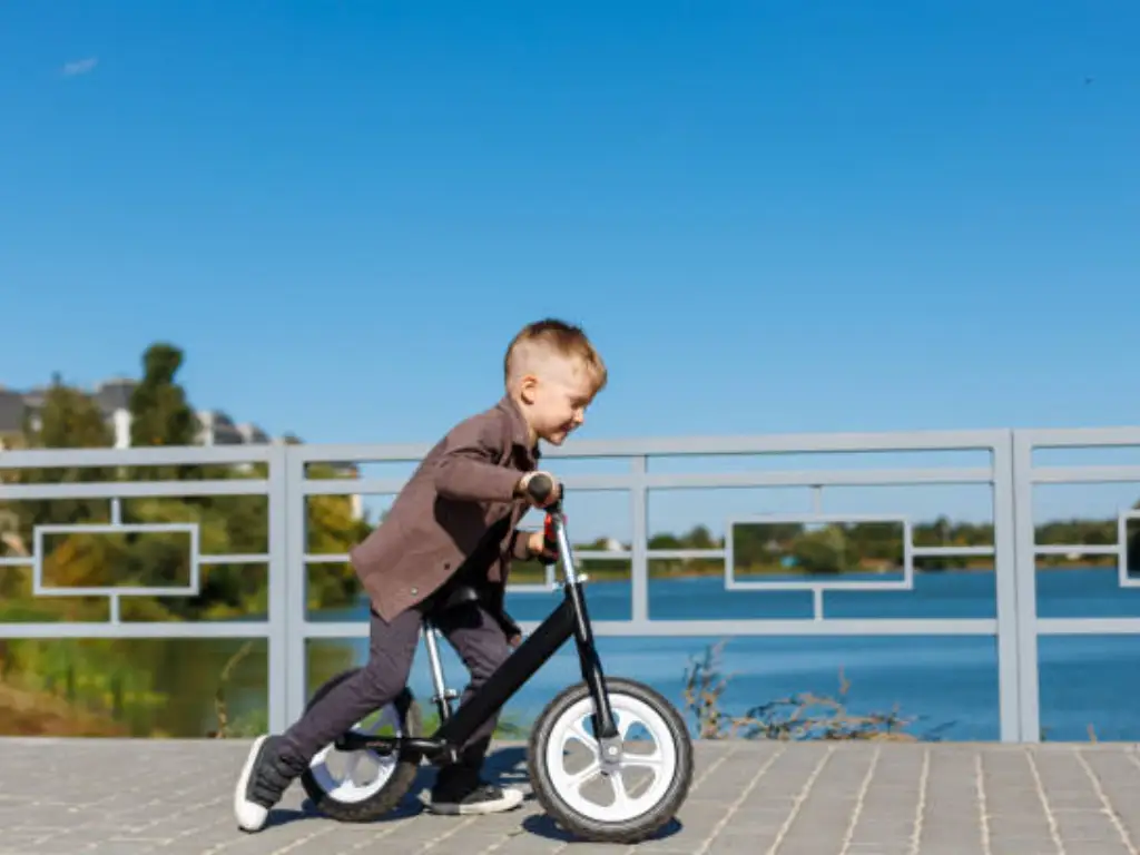 bicicleta de equilibrio de longitud regulable